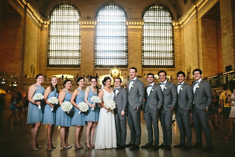Wedding party fitting by César Renuan